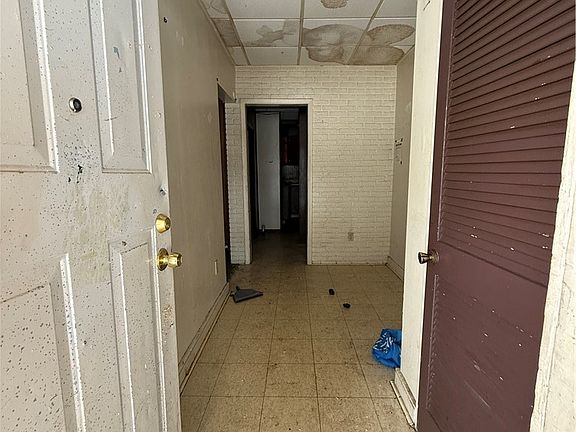 2nd image of 41 Pierpont St