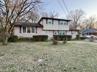 1902 Fern Dr, Murfreesboro, TN 37130