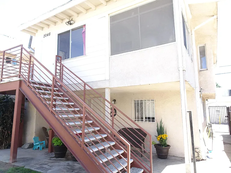2048 E 3rd St #2048 — Photo 5