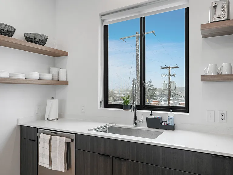 86 W Iko Ave #U325 — Photo 22