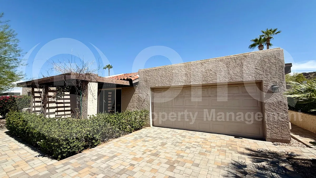 4 bed, 2.0 bath, 2180 sqft, $4,500 — Photo 2