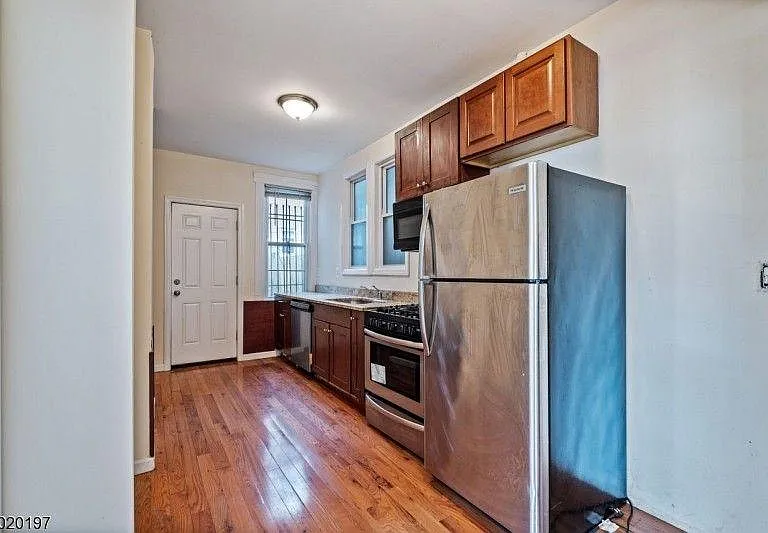 80 Tonnele Ave — Photo 2