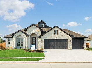 209 Saddletree Dr, Nevada, TX 75173
