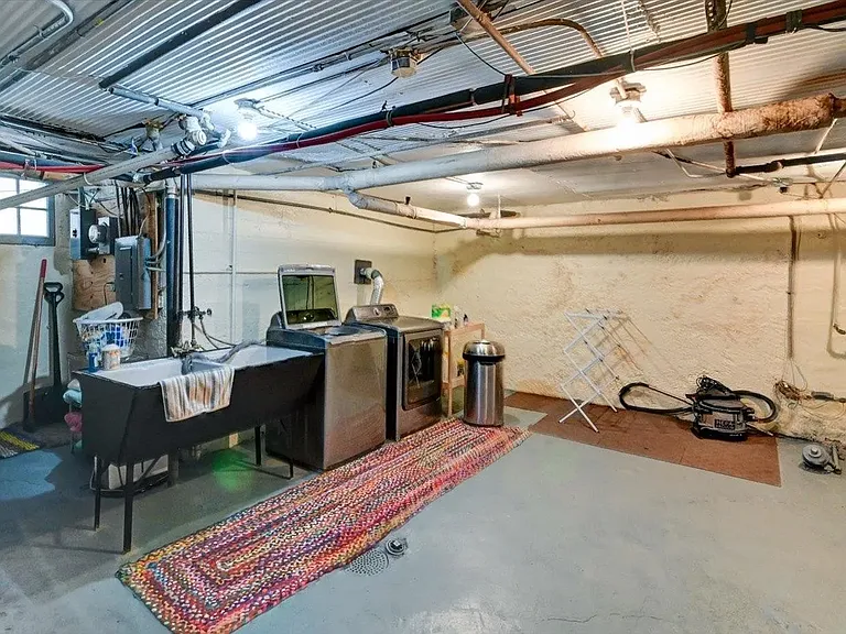 Basement washer/dryer