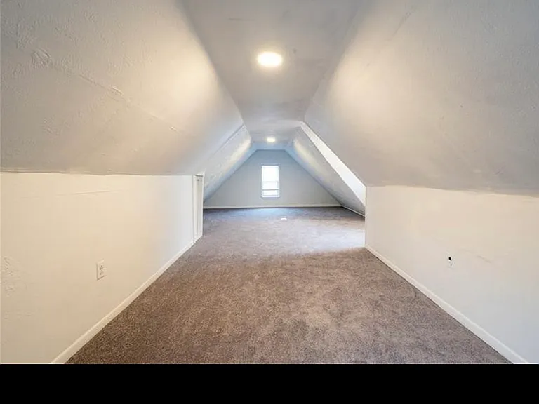 447 Steck St — Photo 24
