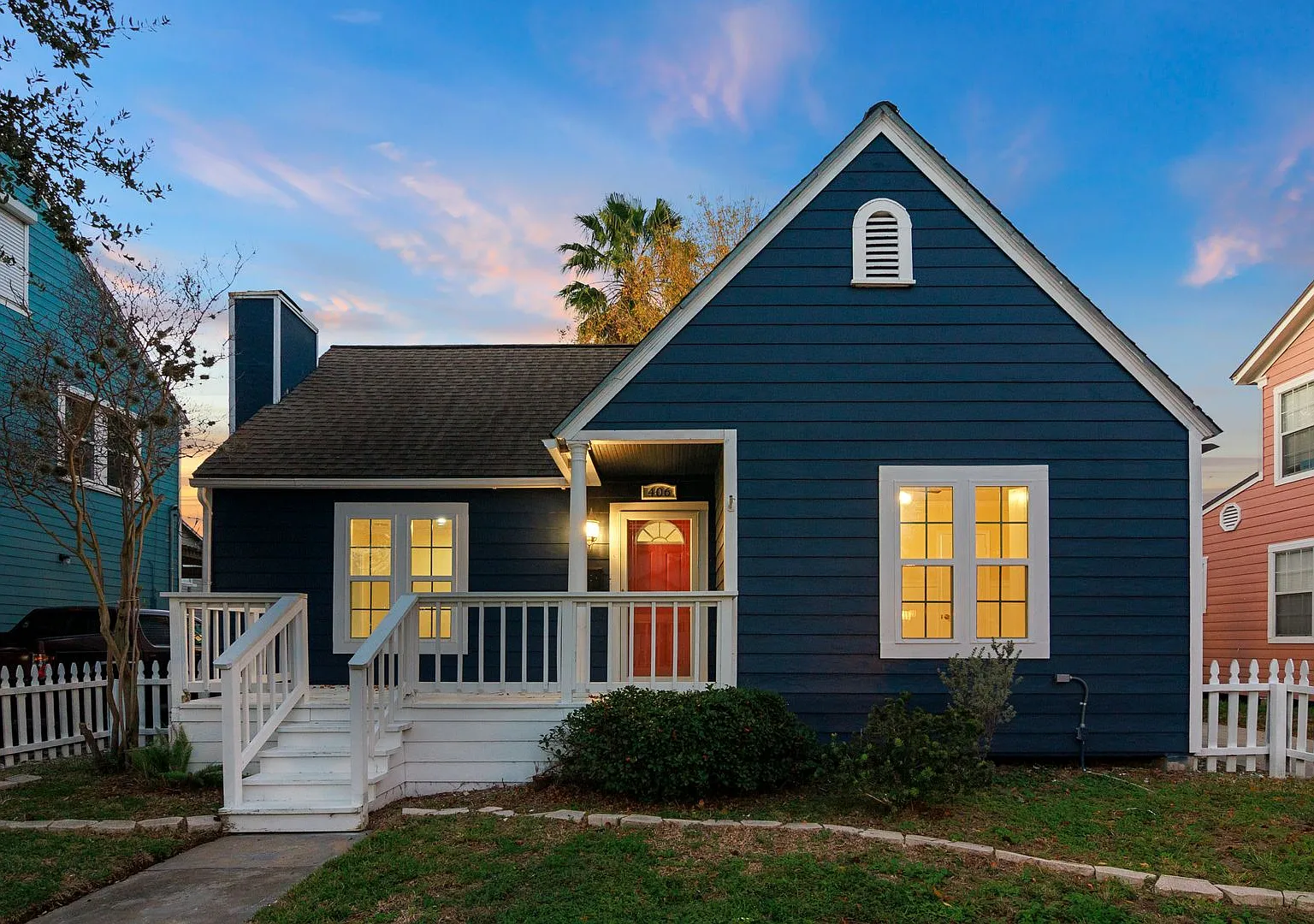 3 Bedroom 1.5 Bath Home just blocks from Ocean Drive — Photo 4