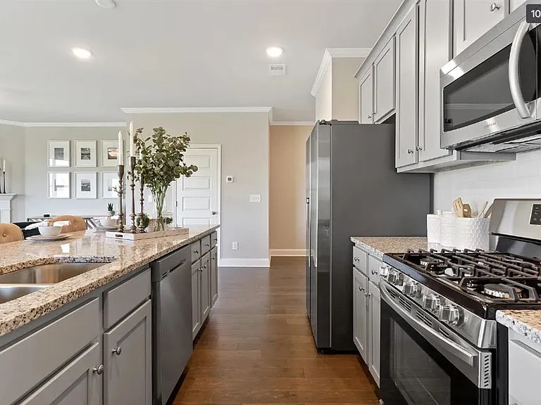 1905 Manor Pointe Dr — Photo 7