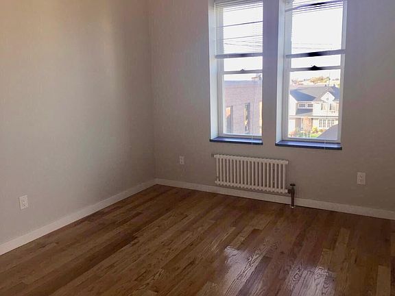 3rd image of 215 E Broadway APT 3H