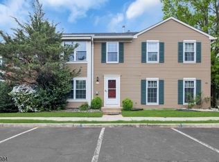 115 Selby Ct, Franklin Twp., NJ 08873