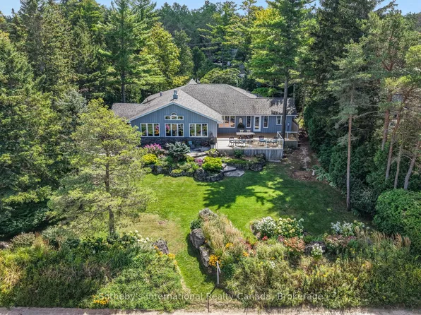 1036 River Rd E, Wasaga Beach, ON L9Z 2P7