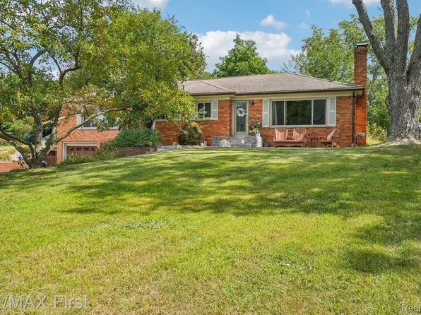 6024 Overlook, Clarkston, MI 48346