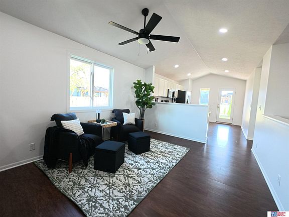 3rd image of 427 11th St