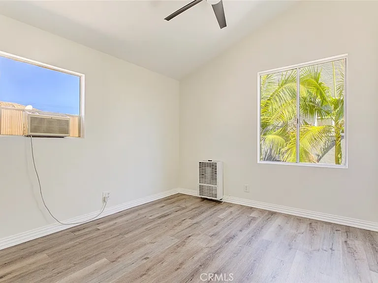 4927 Lexington Ave — Photo 29