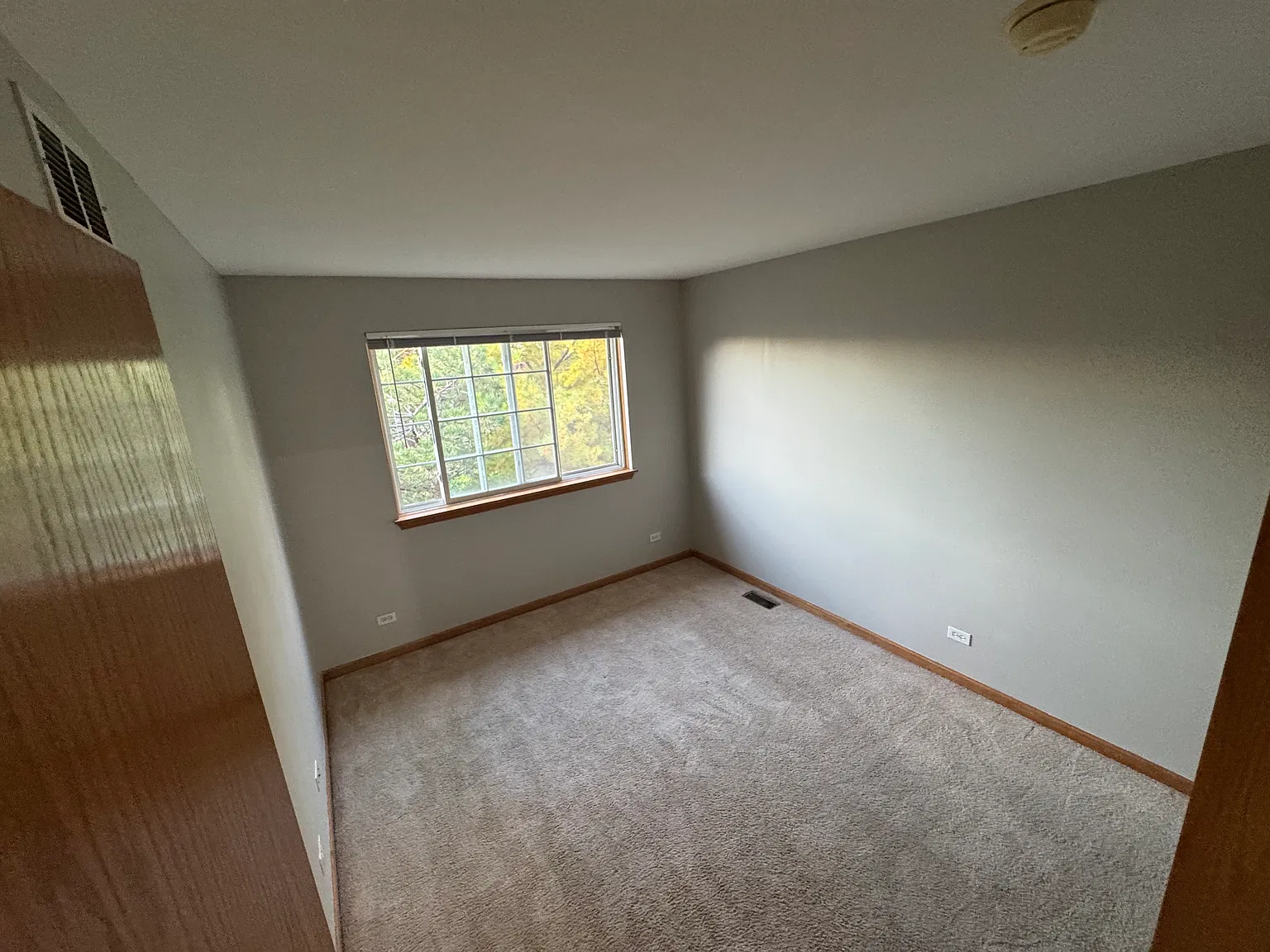 3 bed, 2.5 bath, 1408 sqft, $3,000 — Photo 3