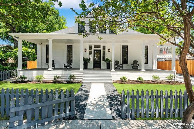 1st image of 311 PEREIDA ST