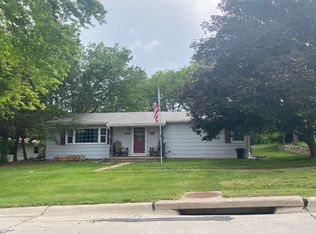 812 L St, Neligh, NE 68756