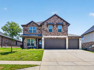 39 S Highland Dr, Sanger, TX 76266