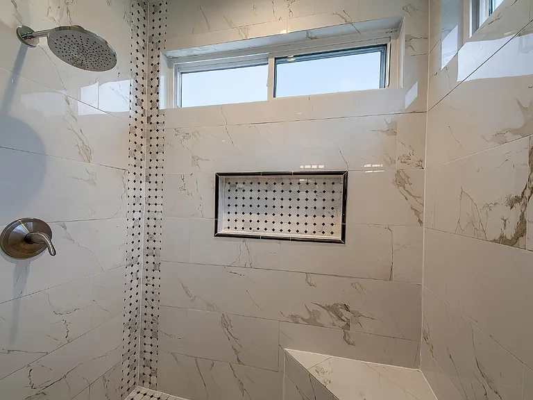 714 Misty Water Ln — Photo 21