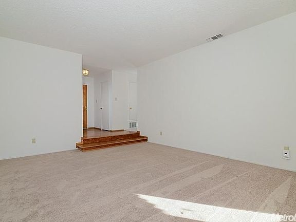 5th image of 8432 Lake Forest Dr