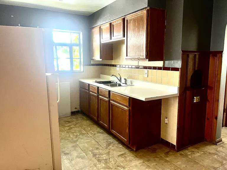 1118 Winfield Ave #3 — Photo 4