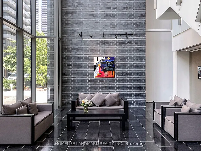 33 Charles St E #3406 — Photo 3