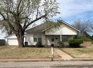 1815 East Ave, Wellington, TX 79095