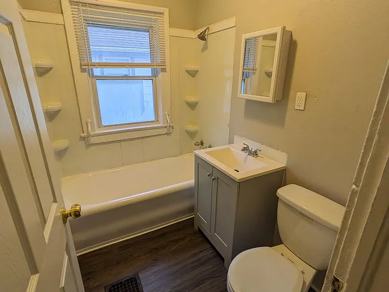 5535 Woodland Ave — Photo 10