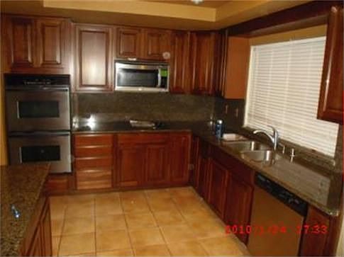 4th image of 9031 Cottonwood Ln
