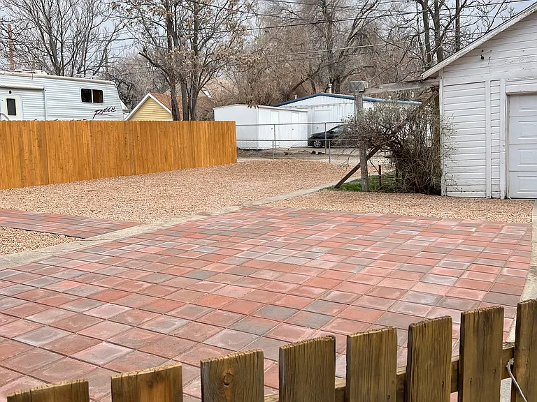 421 Teller Ave — Photo 13