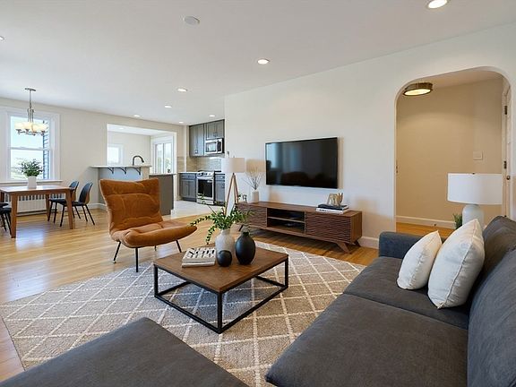 4th image of 9 Crestway Rd