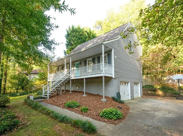 3375 Holliglen Dr, Marietta, GA 30062