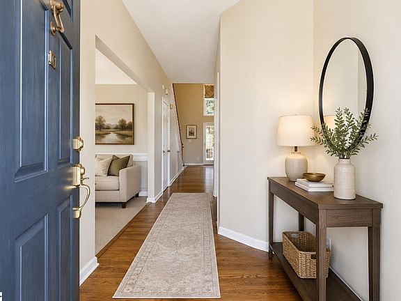 2nd image of 10 Bentley Way
