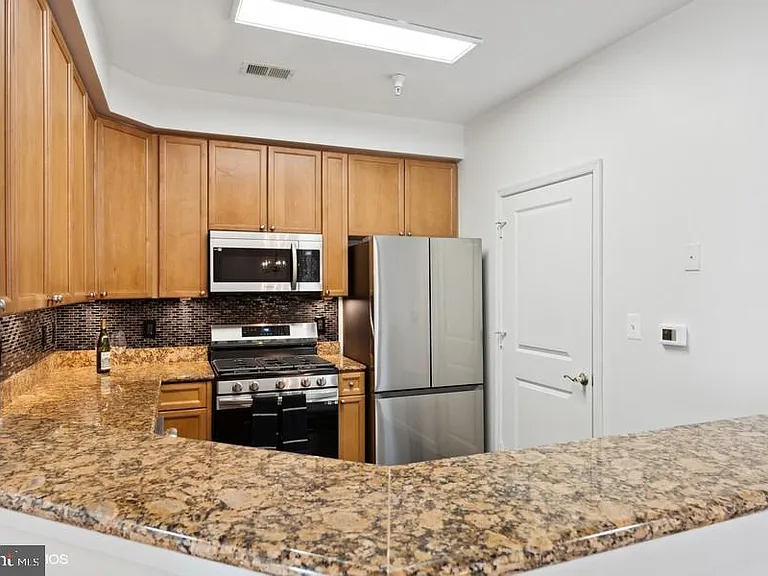 500 Belmont Bay Dr #205 — Photo 9