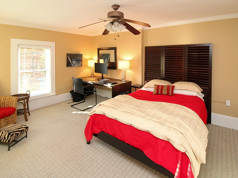 147 E Chestnut St #8 — Photo 7