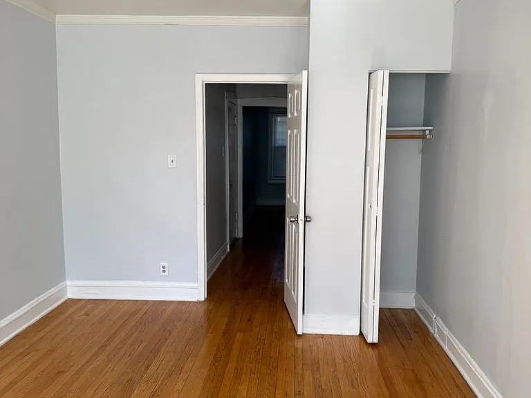 SPACIOUS 2 BEDROOM APARTMENTS AVAILABLE — Photo 31