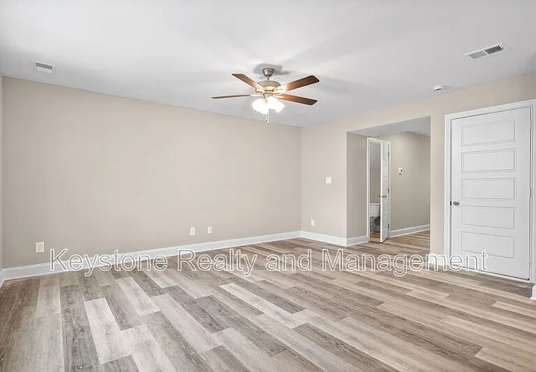 1237 Cardinal Creek Dr — Photo 4