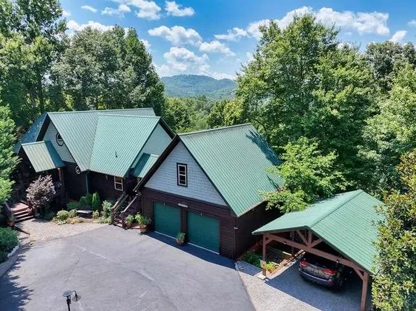 34 Darnell Ln, Brasstown, NC 28902