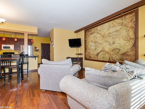 2nd image of 2345 Woodhill Ct