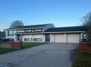 309 W 4th St NE, Slave Lake, AB T0G2A2