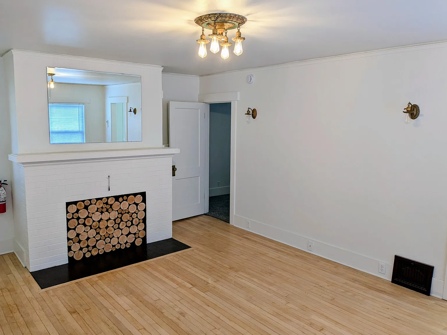 1 bed, 720 sqft, $1,550 — Photo 3