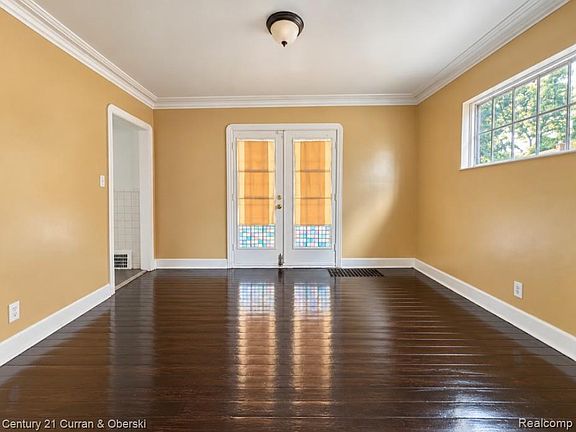 3rd image of 5061 Bishop St