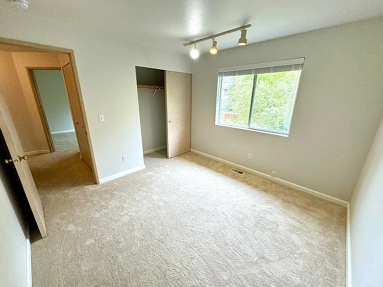 Upstairs Bedroom 2