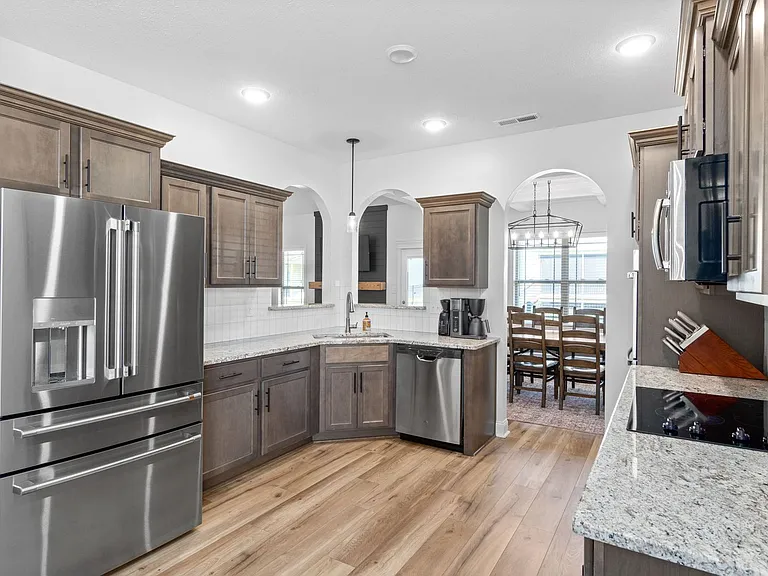 516 Bowden Dr — Photo 10