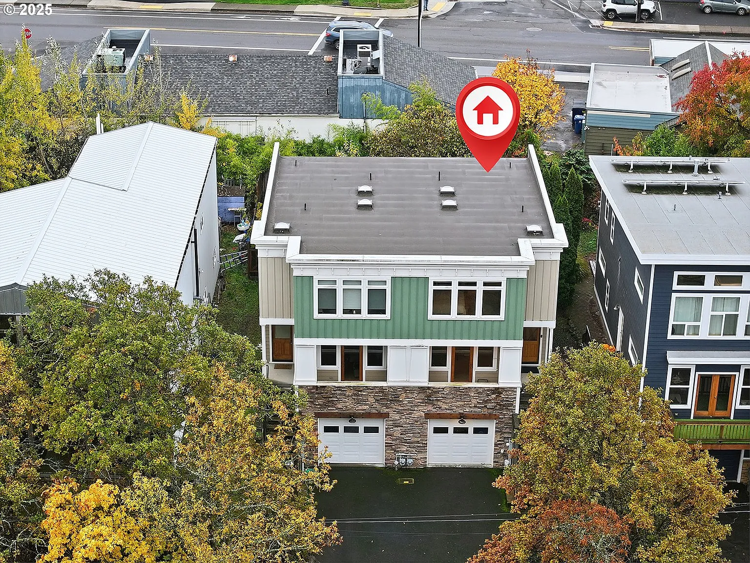 1807 Columbia St photo 1