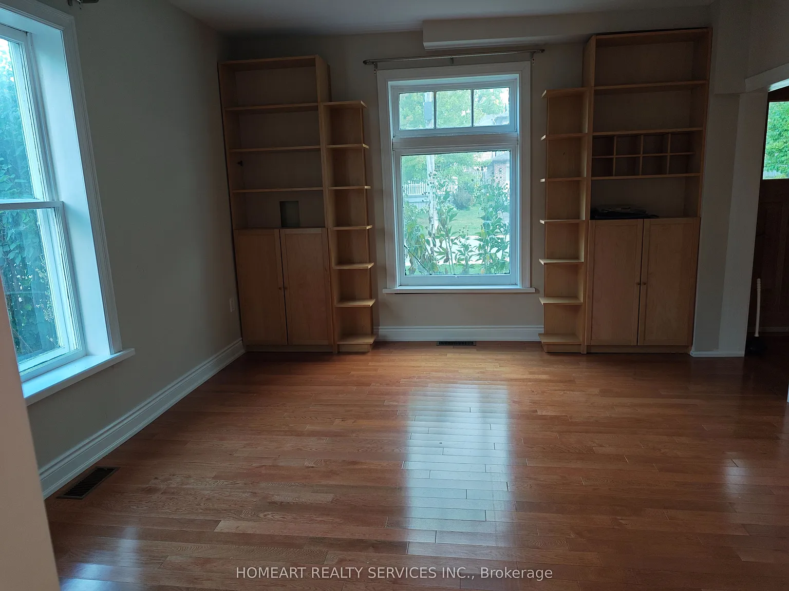 3 bed, $2,900 — Photo 3
