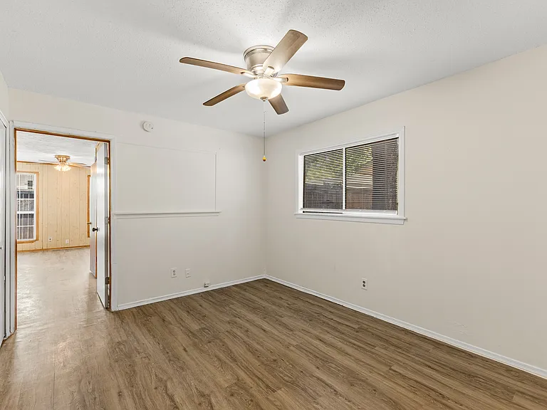929 Meadow Mead Dr — Photo 17