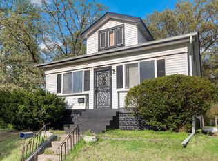 605 Mount St, Gary, IN 46406