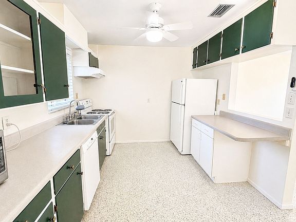 5th image of 640 47th St