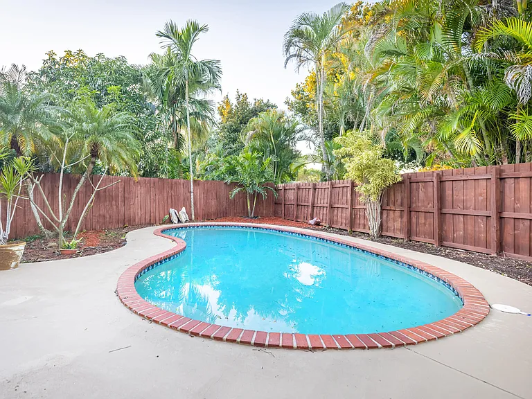 7860 Stanway Pl W — Photo 30