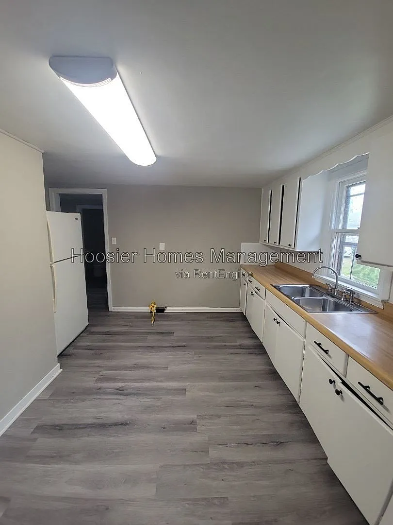 2 bed, 1.0 bath, 1036 sqft, $1,000 — Photo 3